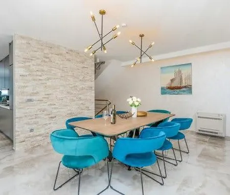 Sunny Lux - Villa *