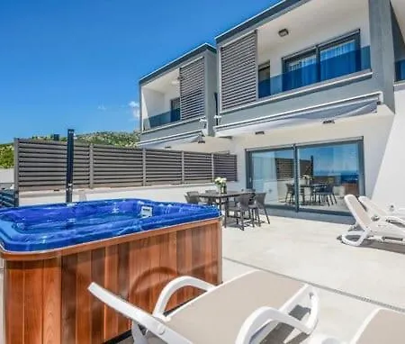 Sunny Lux - Villa