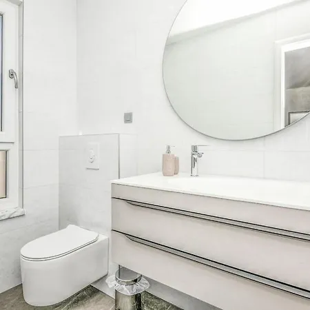 Villa Sunny Lux - *