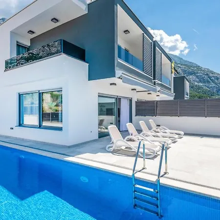 فندق Sunny Lux - 4*