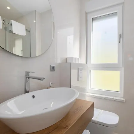 فندق Sunny Lux - 4*